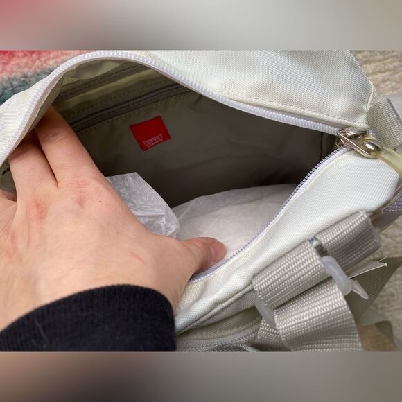 NWT Streetwear 3-Way Wear Esprit Crossbody, Over-shoulder & Hand-held Bag - Picture 8 of 9